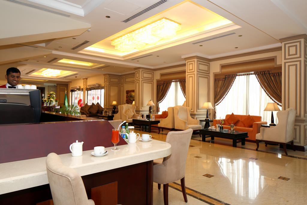 Ramada Riyadh Hotel 外观 照片