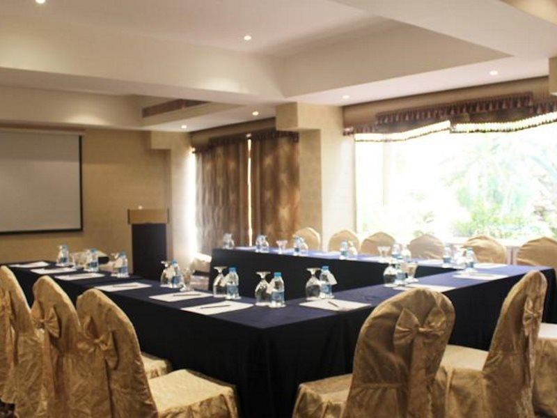 Ramada Riyadh Hotel 外观 照片