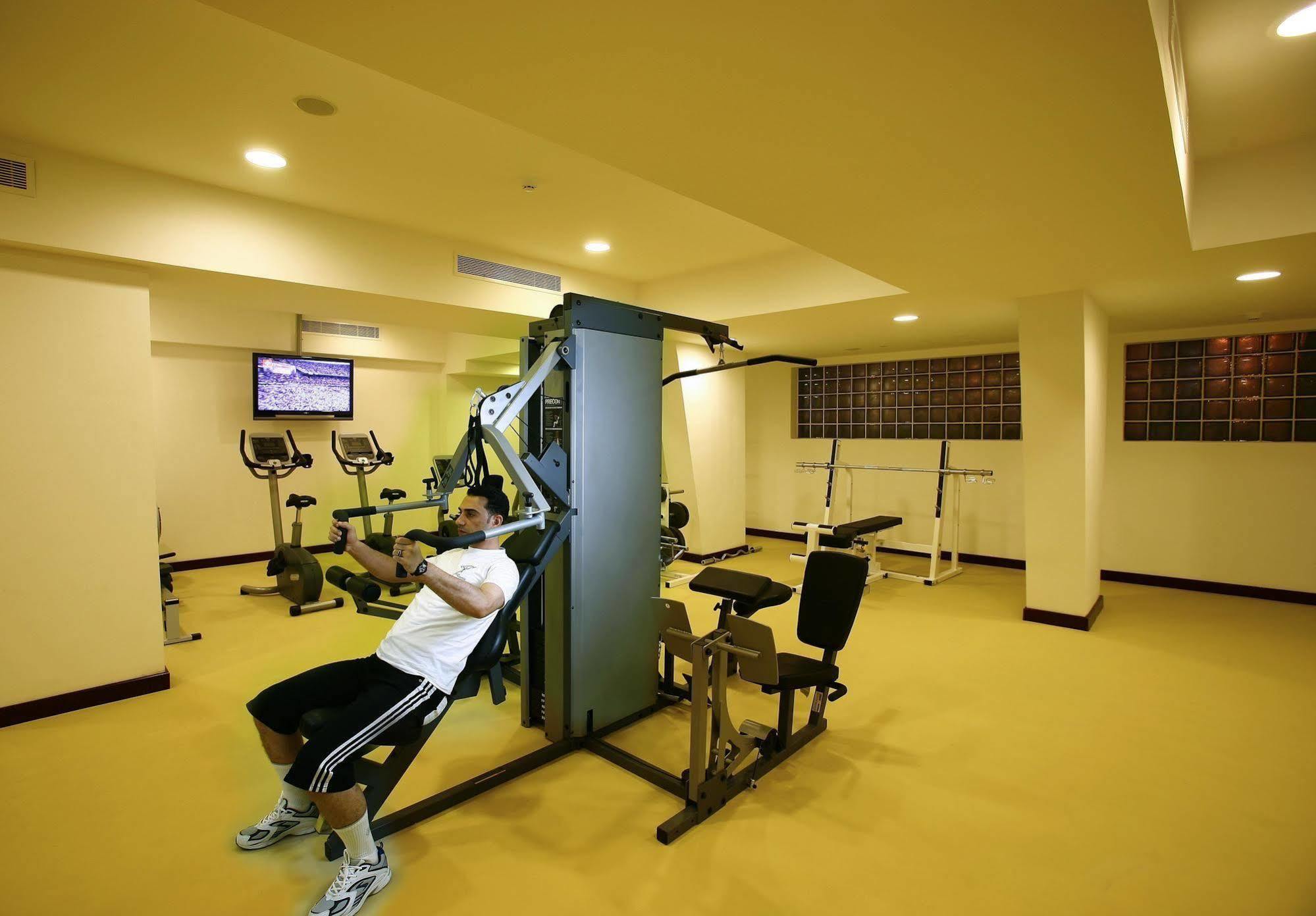 Ramada Riyadh Hotel 外观 照片