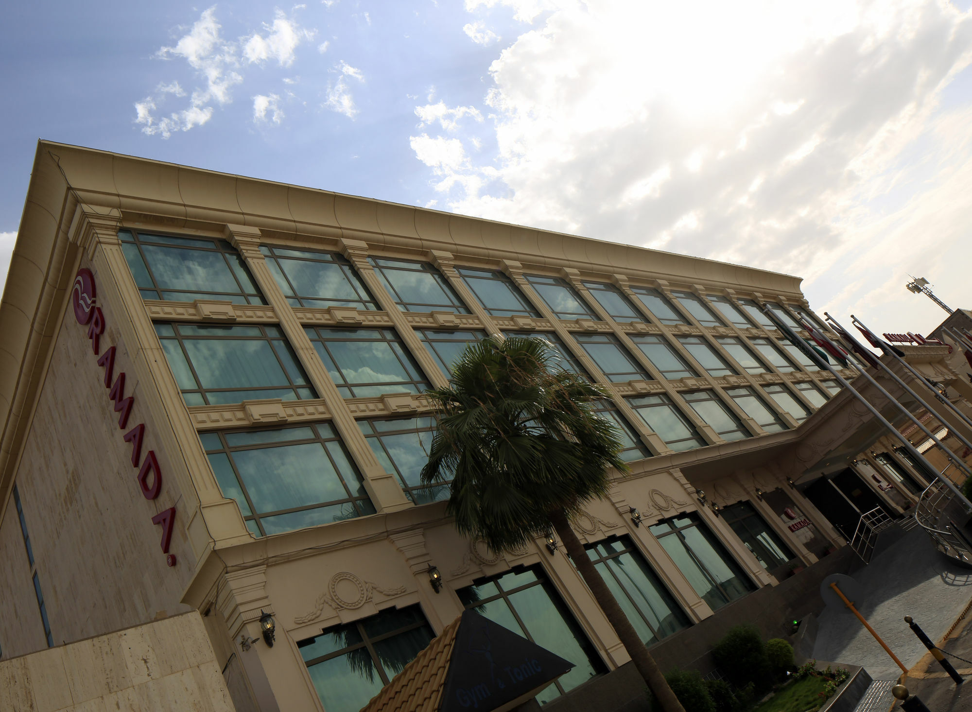 Ramada Riyadh Hotel 外观 照片