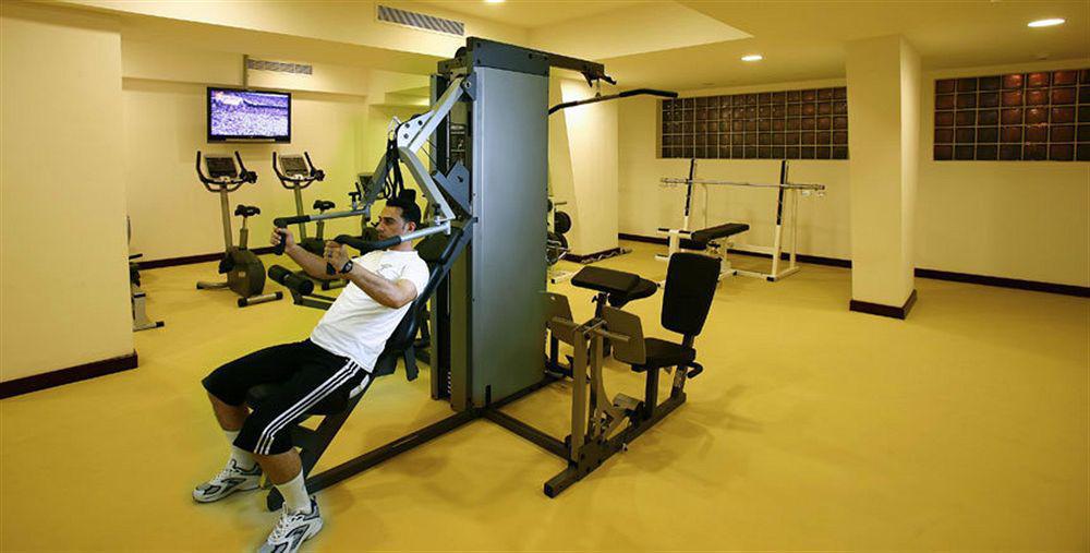 Ramada Riyadh Hotel 外观 照片